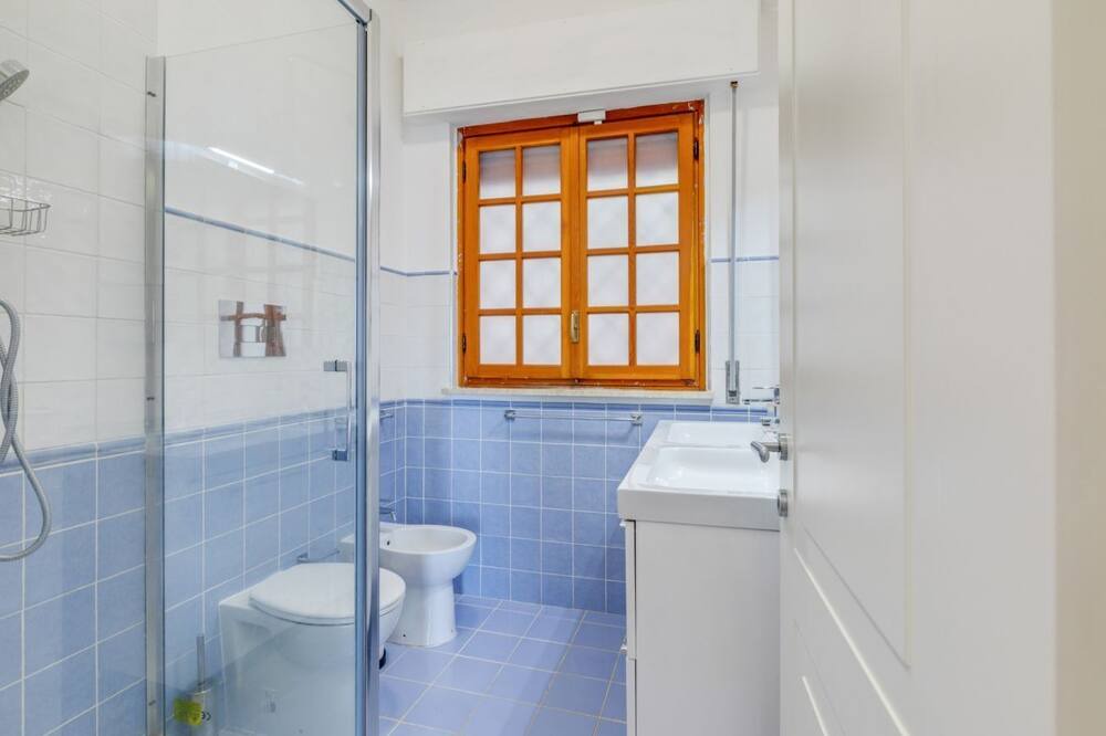 Photo of Bathroom in Addaura