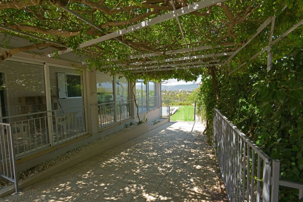 Photo of Outdoor in Solarino
