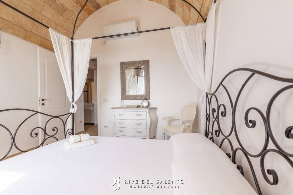 Photo of Bedroom in Salve