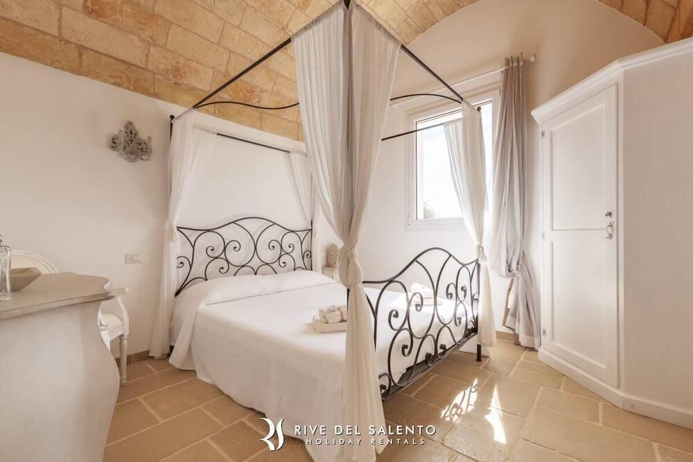Photo of Bedroom in Salve