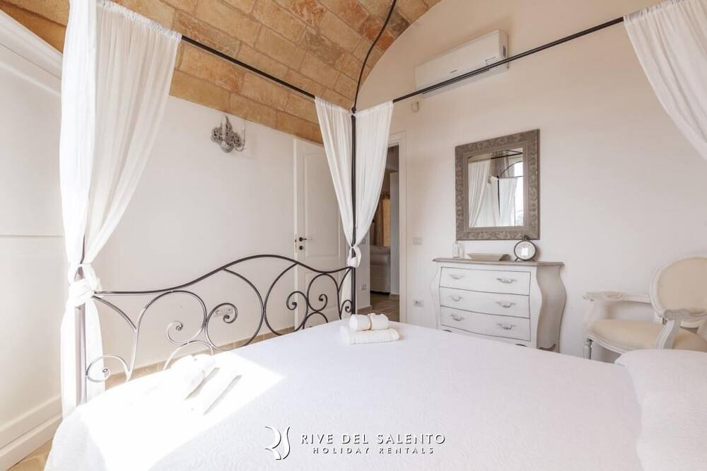 Photo of Bedroom in Salve