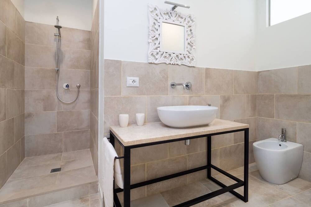 Photo of Bathroom in Plemmirio