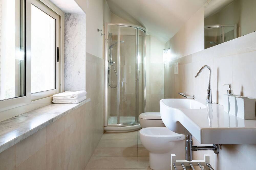 Photo of Bathroom in Plemmirio