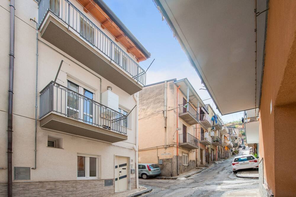 Photo of Outdoor in Leonforte