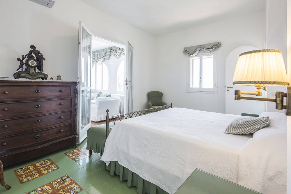 Photo of Bedroom in Pogerola