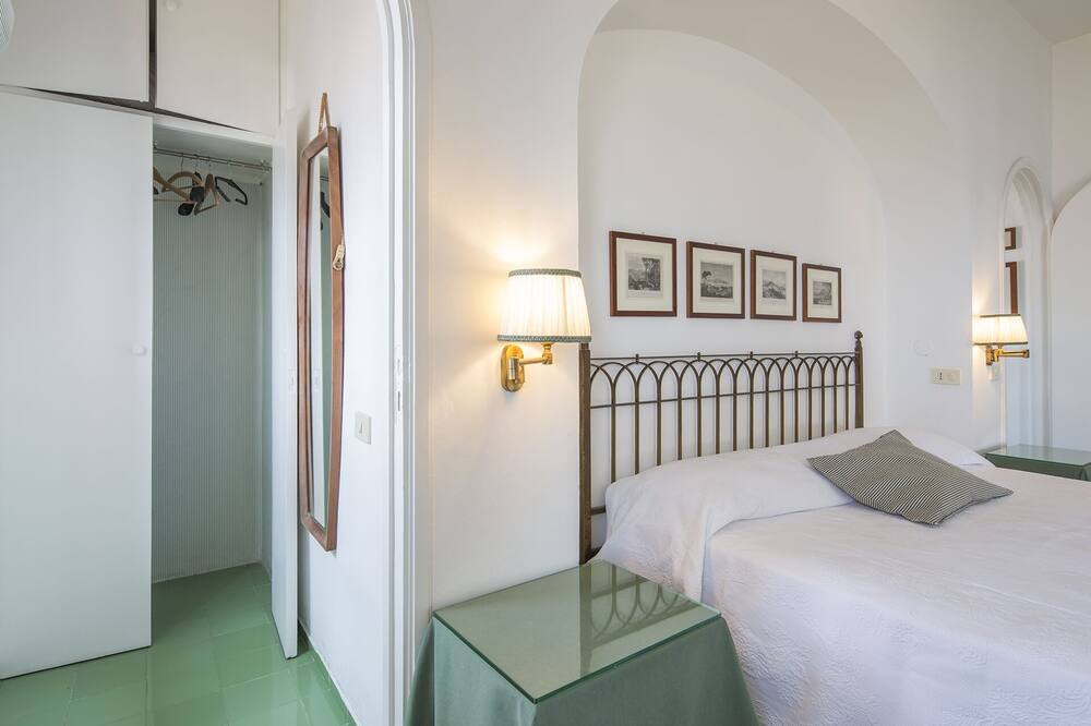 Photo of Bedroom in Pogerola