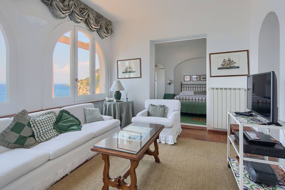 Photo of Livingroom in Pogerola