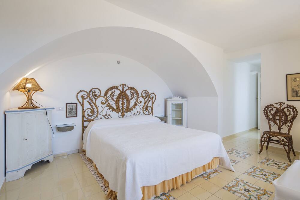 Photo of Bedroom in Pogerola