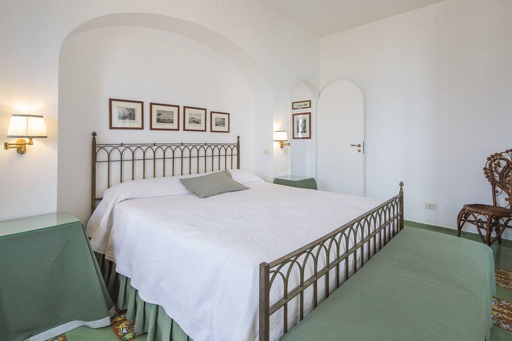 Photo of Bedroom in Pogerola