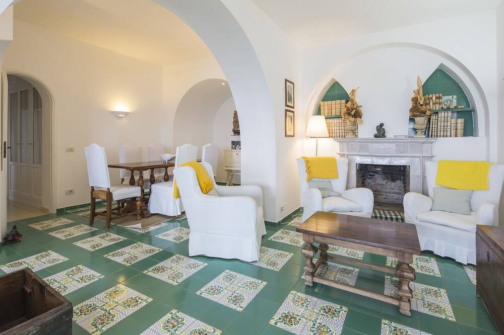 Photo of Livingroom in Pogerola