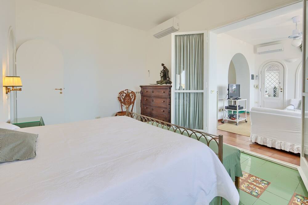 Photo of Bedroom in Pogerola