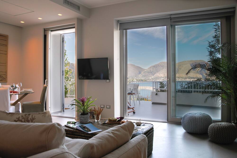 Photo of Livingroom in Addaura
