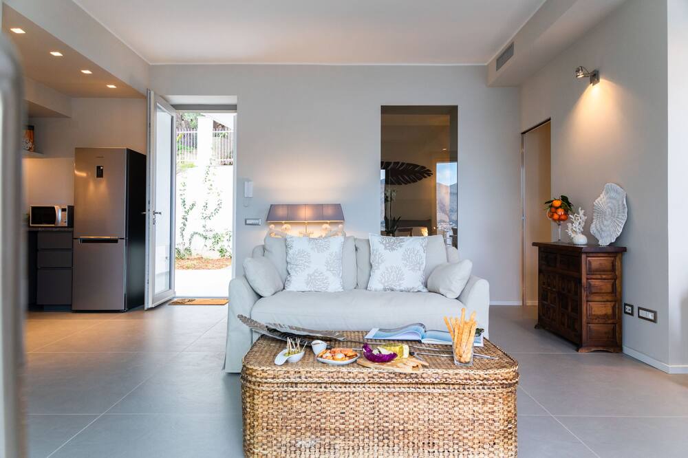 Photo of Livingroom in Addaura