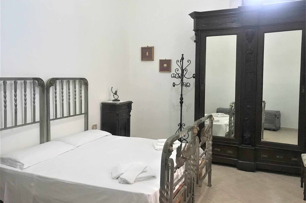 Photo of Bedroom in Malfa