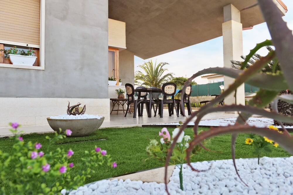 Photo of Patio Balcony in Santa Maria del Focallo