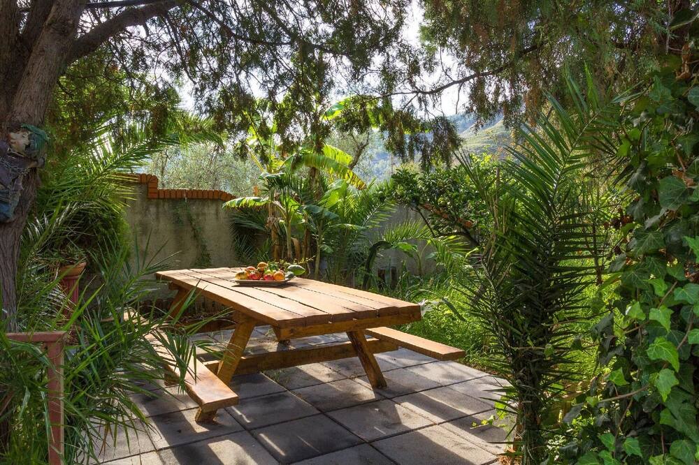 Photo of Outdoor in Mitogio