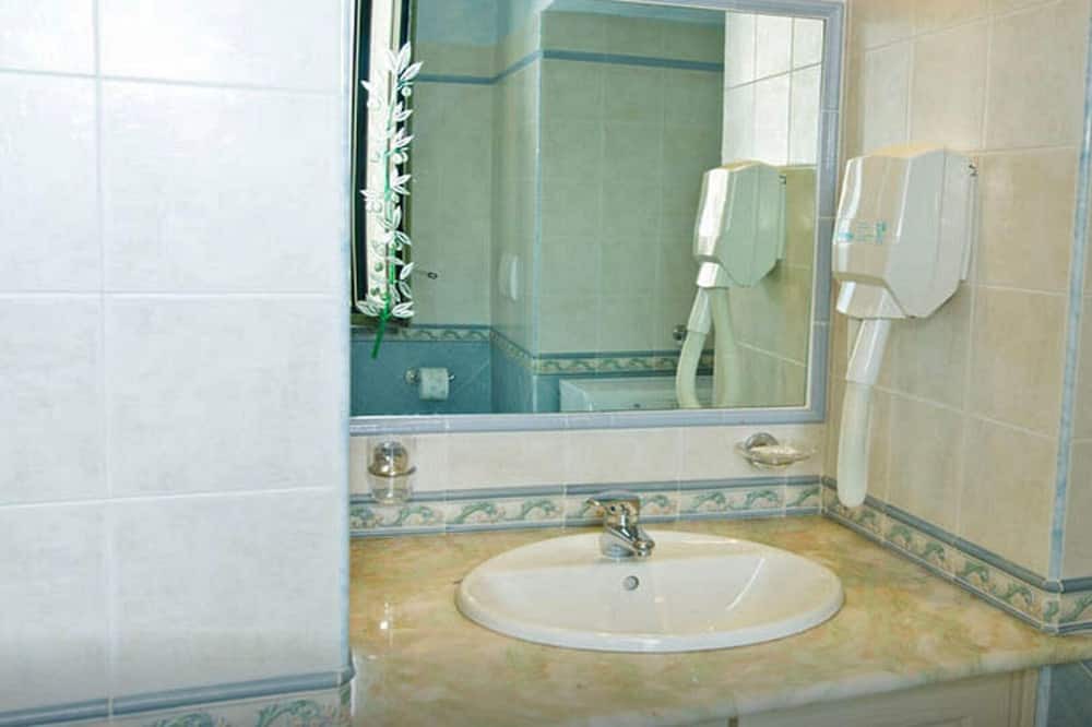 Photo of Bathroom in Pontone
