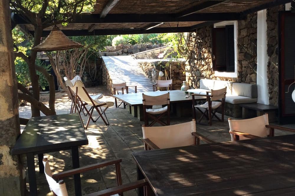 Photo of Patio Balcony in Pantelleria