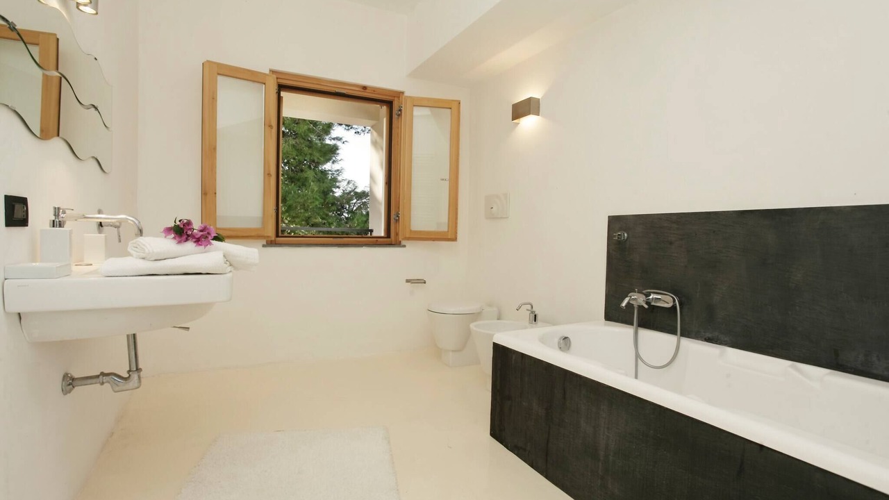 Photo of Bathroom in Torre Colonna-sperone