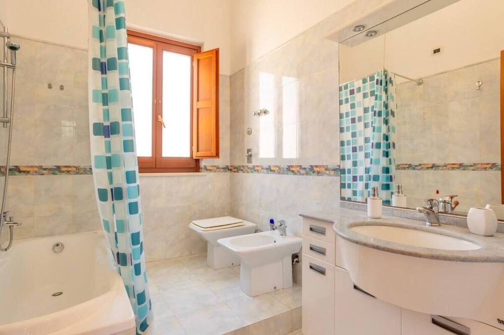 Photo of Bathroom in Valderice