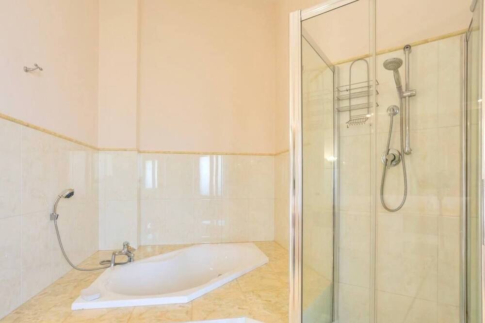 Photo of Bathroom in Valderice