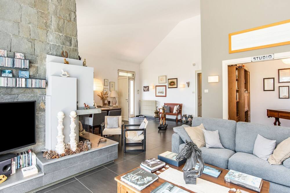 Photo of Livingroom in Trecastagni