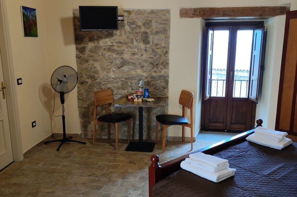 Photo of Bedroom in Strongoli