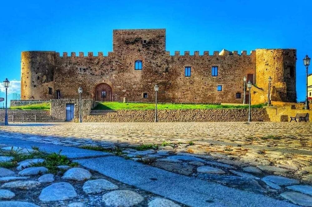 Photo of Outdoor in Strongoli