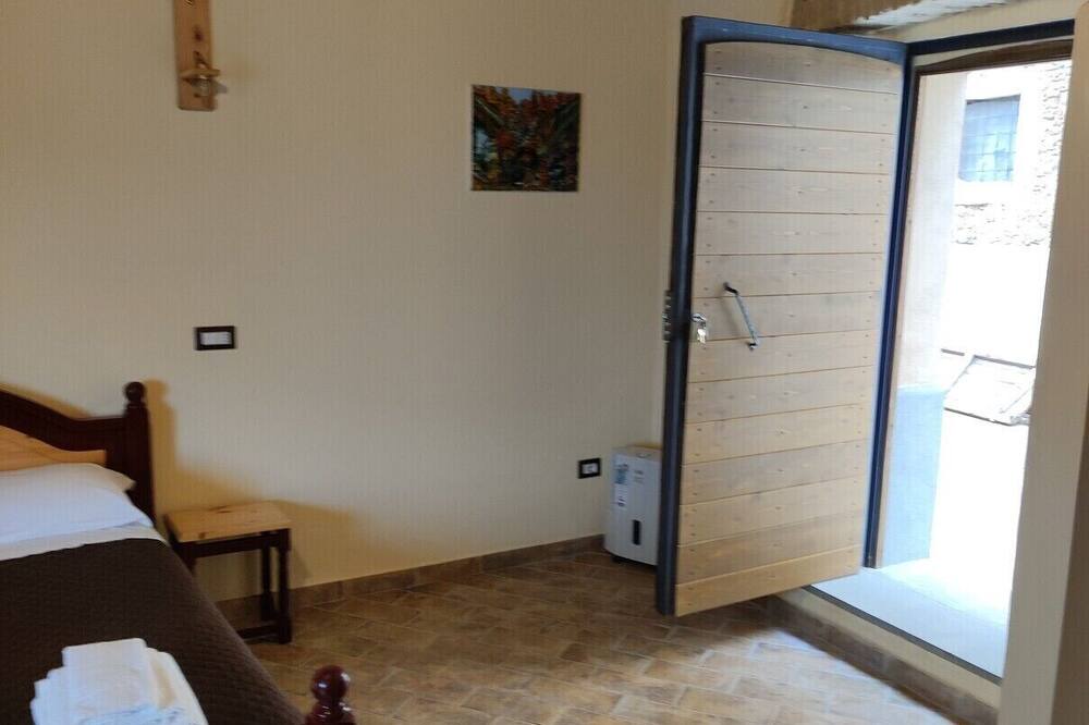 Photo of Bedroom in Strongoli