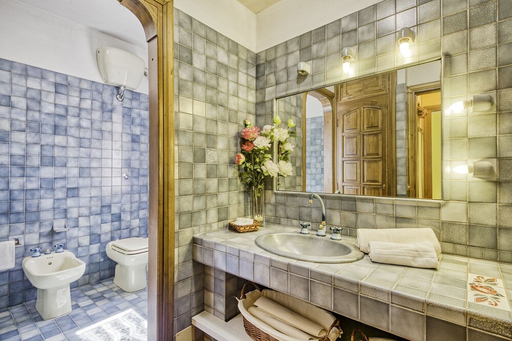 Photo of Bathroom in Baschi