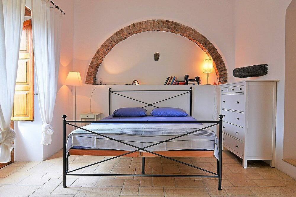 Photo of Bedroom in Piedimonte Etneo