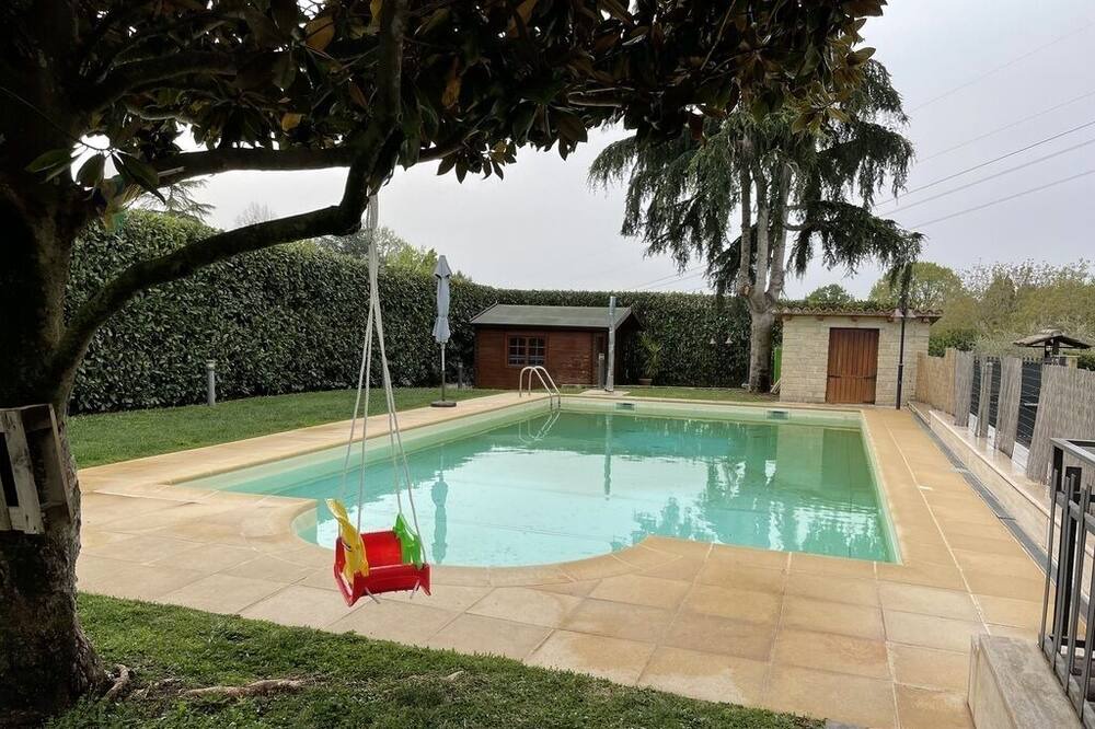 Photo of Outdoor in Zona LVIII Prima Porta