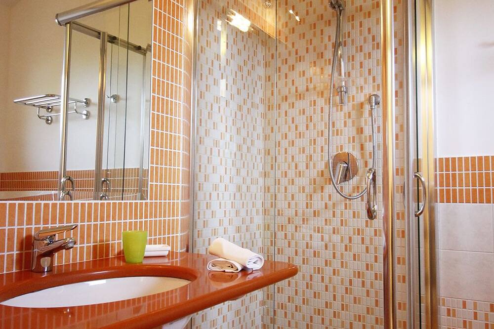 Photo of Bathroom in Vibo Marina