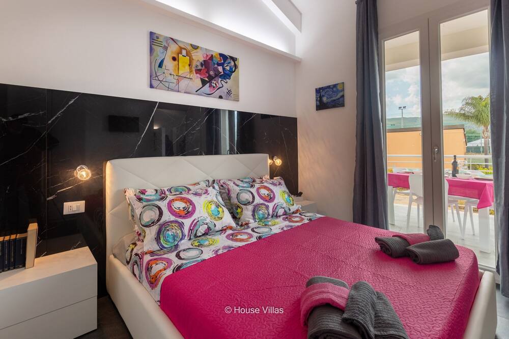 Photo of Bedroom in Avola