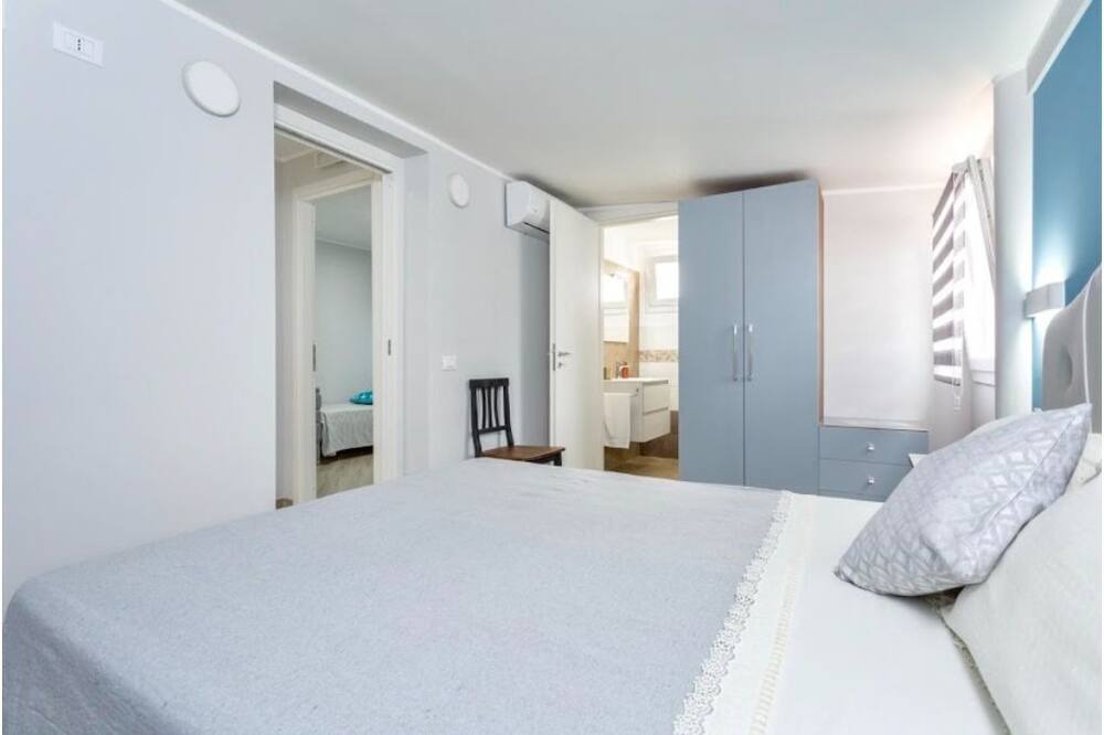 Photo of Bedroom in Trappeto