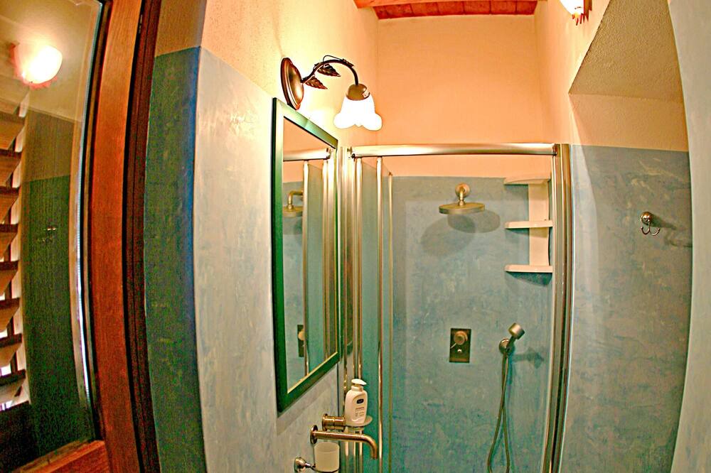 Photo of Bathroom in Scilla
