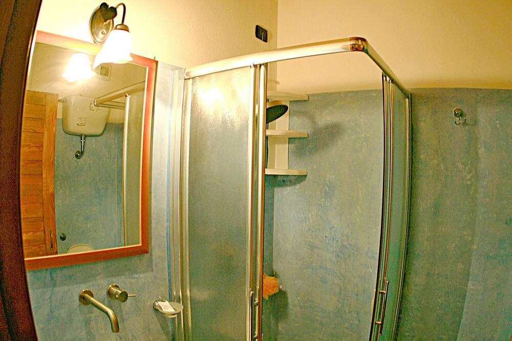 Photo of Bathroom in Scilla