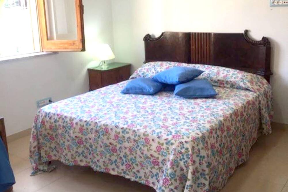 Photo of Bedroom in San Nicola Arcella
