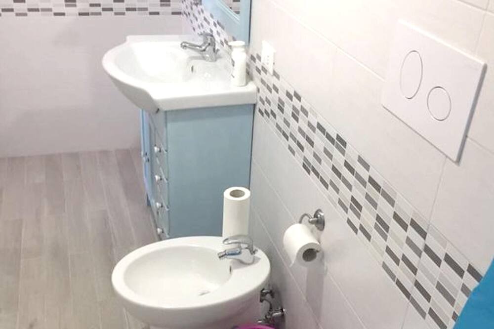 Photo of Bathroom in Malfa