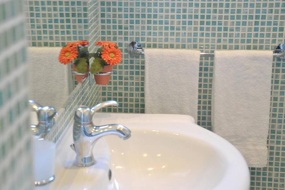 Photo of Bathroom in Nicolosi