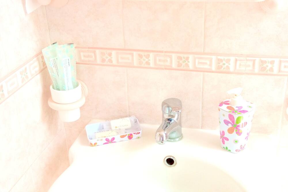 Photo of Bathroom in Aci Trezza
