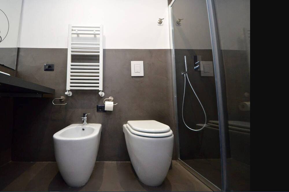 Photo of Bathroom in Quartieri Spagnoli