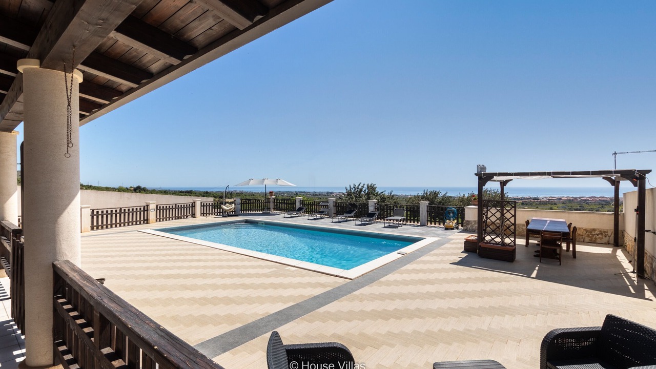 Photo of Outdoor in Avola