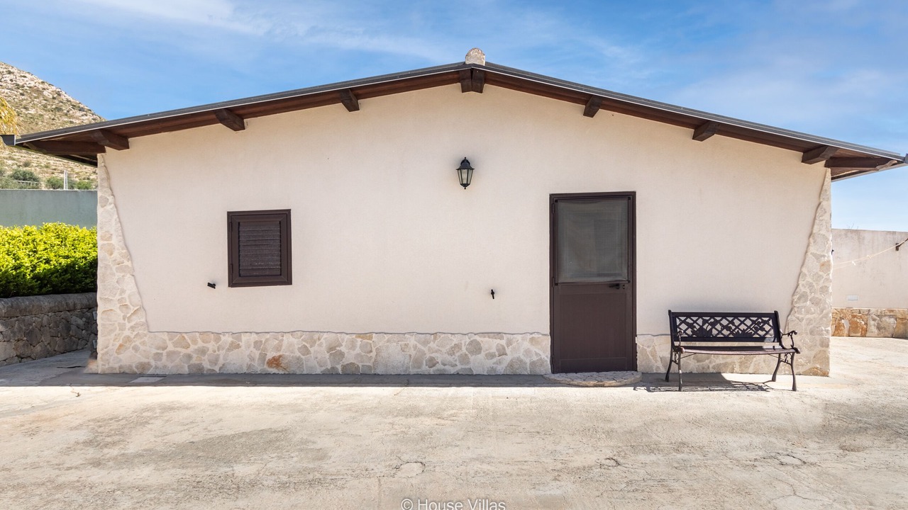 Photo of Outdoor in Avola