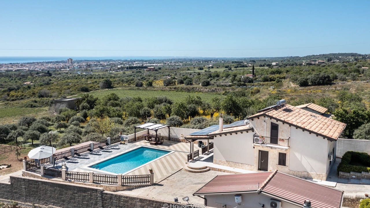 Photo of Outdoor in Avola