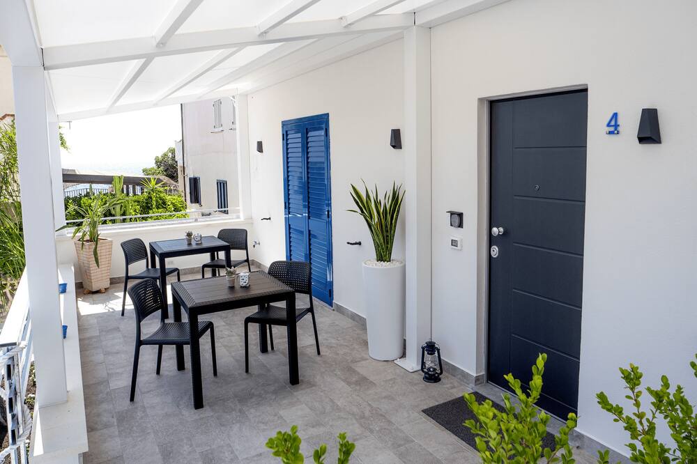 Photo of Patio Balcony in Bonifati