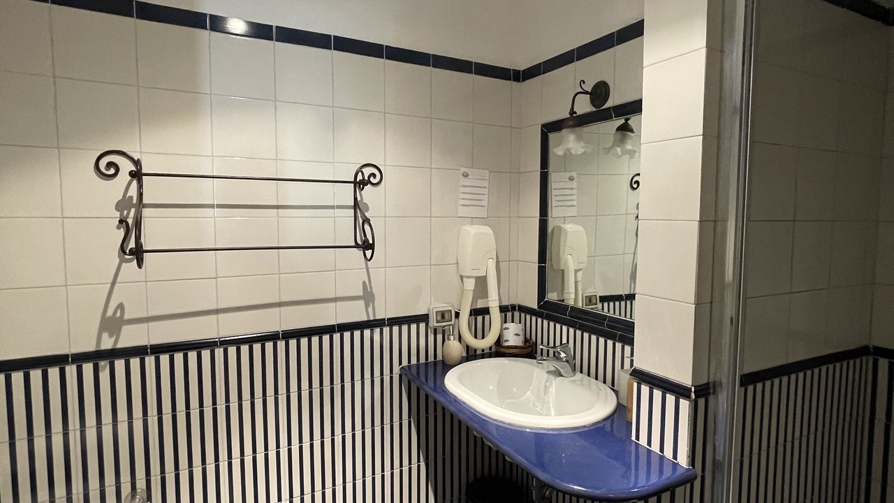 Photo of Bathroom in Pollara