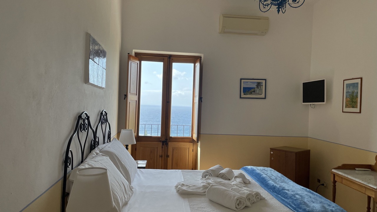Photo of Bedroom in Pollara