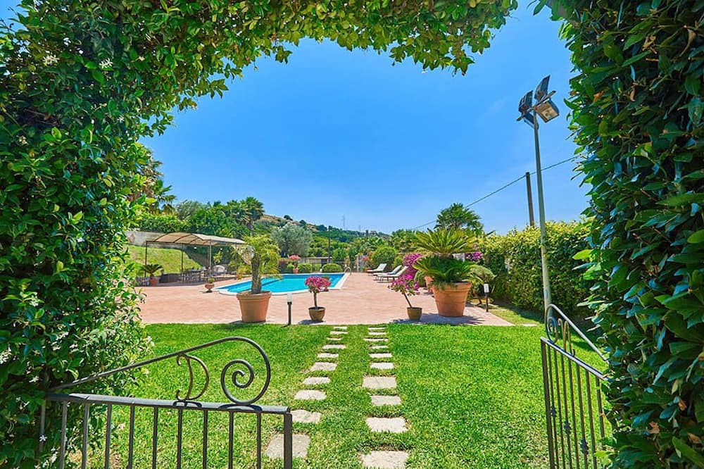 Photo of Outdoor in Lentini