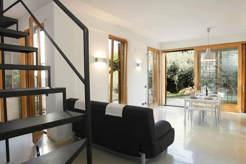Photo of Livingroom in Torre Colonna-sperone